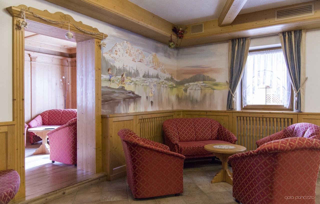 Hotel Genzianella Ziano di Fiemme Eksteriør billede