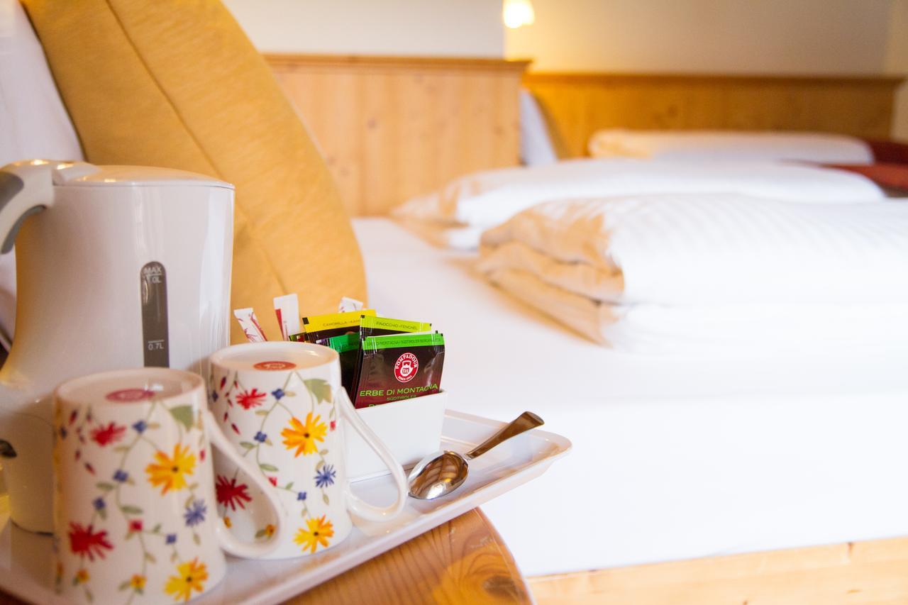Hotel Genzianella Ziano di Fiemme Eksteriør billede