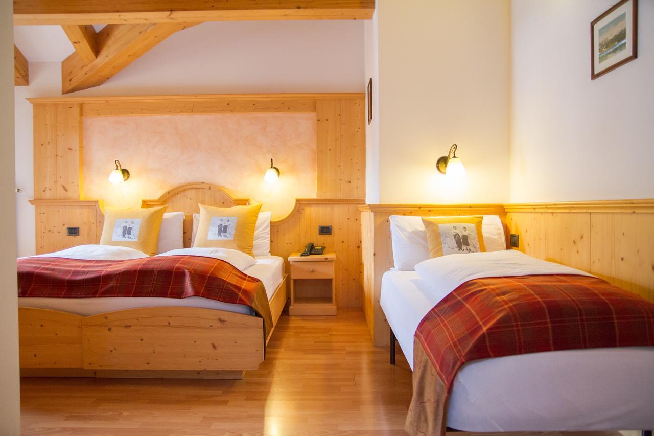 Hotel Genzianella Ziano di Fiemme Eksteriør billede